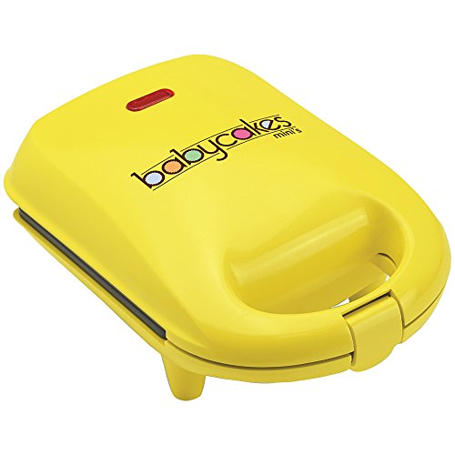 Babycakes donut maker mini closed Danielle Walker
