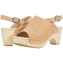  Cordani Zadie sandal Danielle Walker 